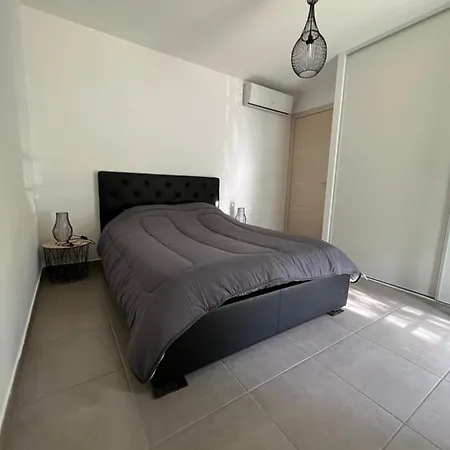 T2 Idealement Situe * Bastia (Corsica)